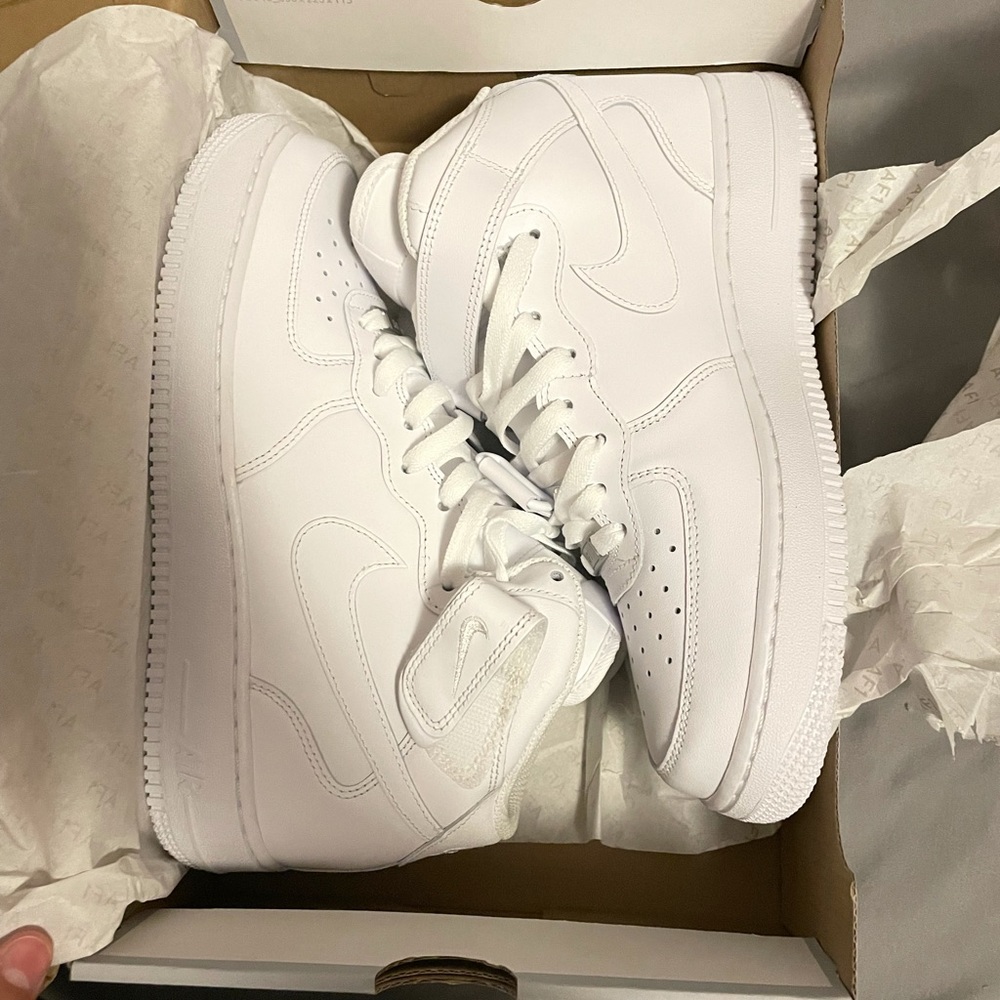 Mid Air Force 1